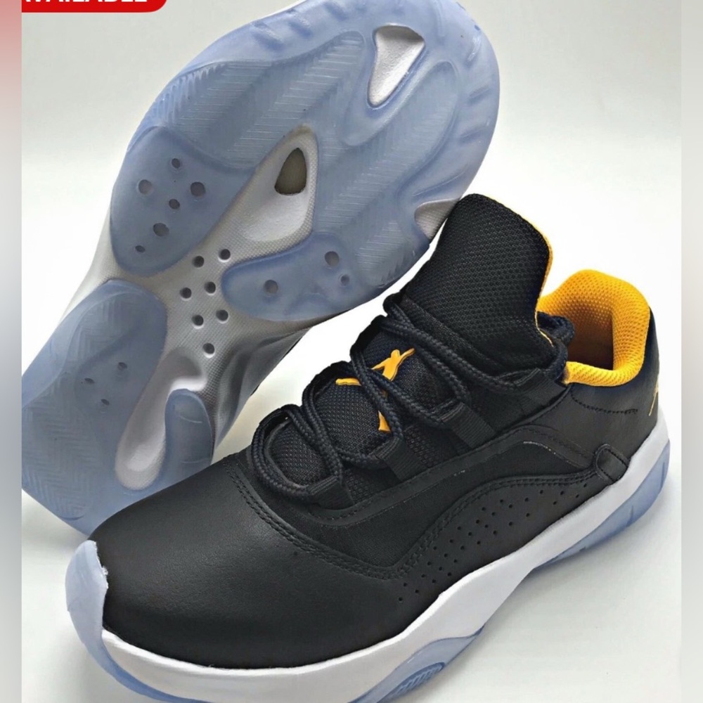 Nib Air Jordan 11 CMFT Low in the "Black Taxi size 6